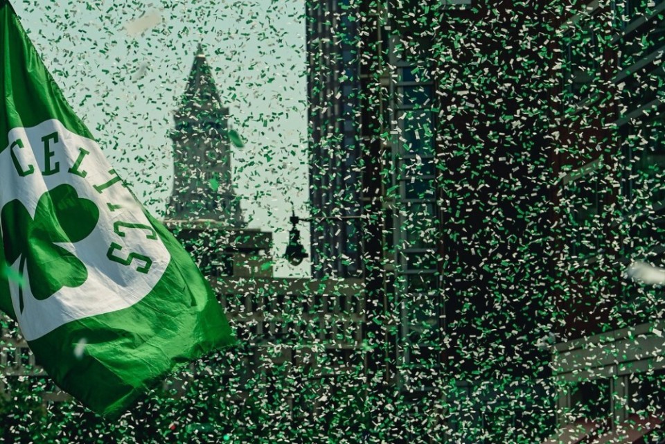 全明星赛赛程吃紧，波士顿凯尔特人冲刺阶段扳平良机，话题不断，更衣室氛围转暖的简单介绍