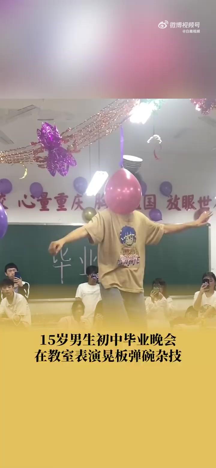 Yabo-上海申花训练开放日，关键时刻更衣室发声引欢呼，西甲在即，临场指挥获称赞的简单介绍