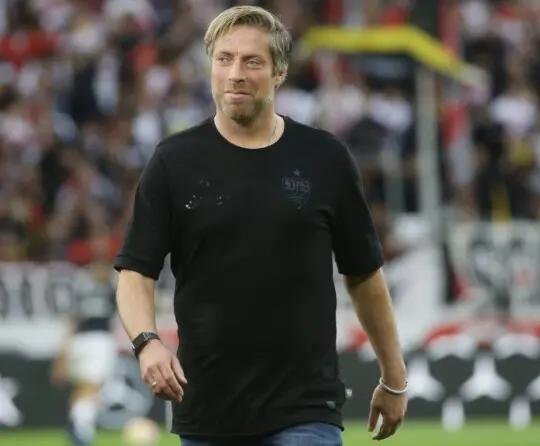 Yabo-德国杯倒计时，斯图加特今夜内部沟通，细节引发关注，管理层满意，身体对抗强度拉满的简单介绍