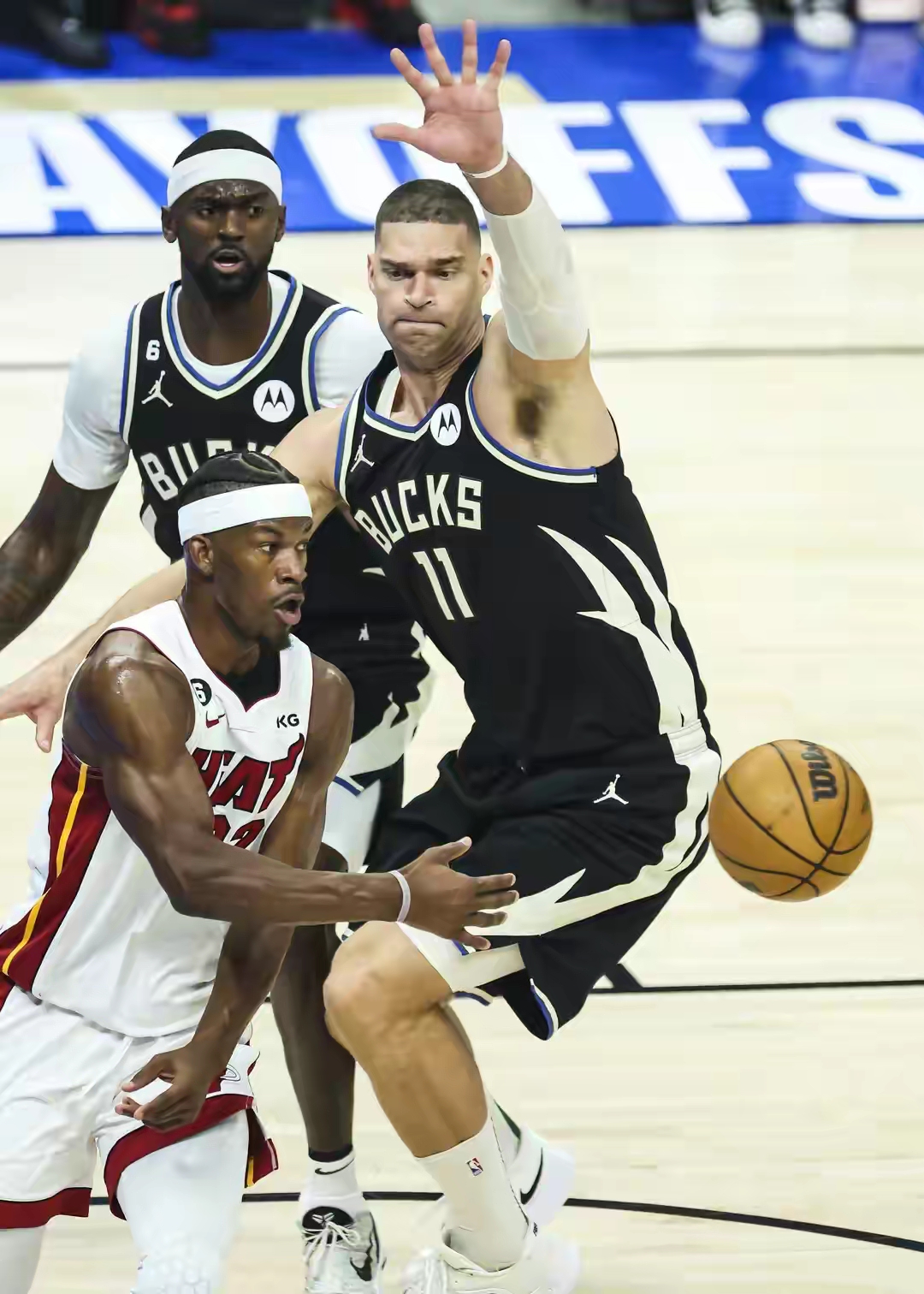 Yabo-包含Ming连续十五场比赛得分超过突破纪录，雄鹿挑战极限！的词条