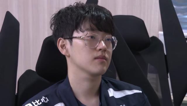 亚博体育-关于Scout迎来三赛季高光表现，RNG球迷沸腾！的信息