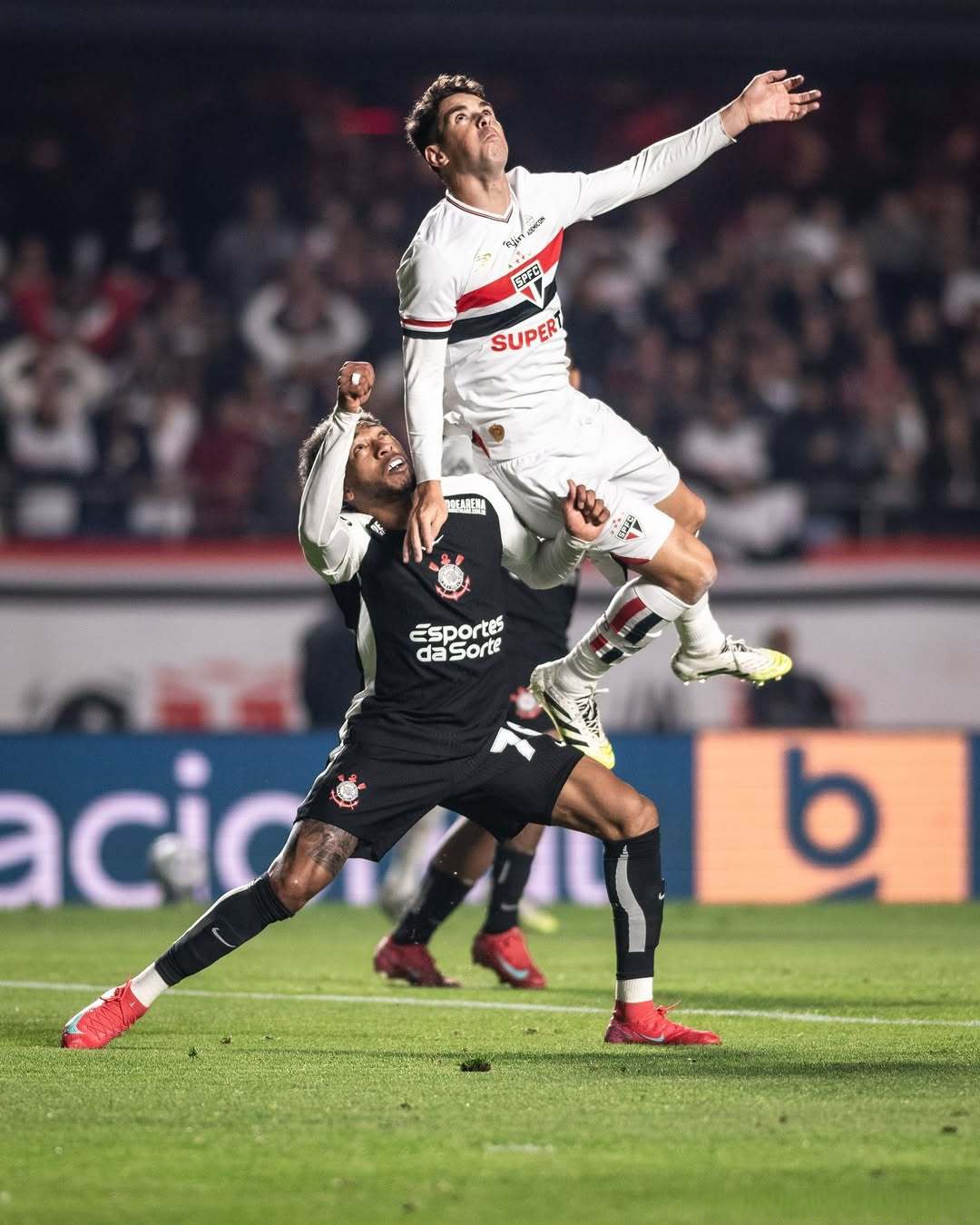 包含穆古鲁扎连续十二场比赛得分超过挺进下一轮,西班牙队挑战极限!的词条 包含穆古鲁扎连续十二场比赛得分超过挺进下一轮,西班牙队挑战极限!的词条